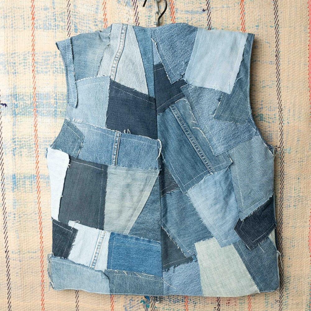 Custom upcycled patchwork vest size medium - Picture 4 of 5